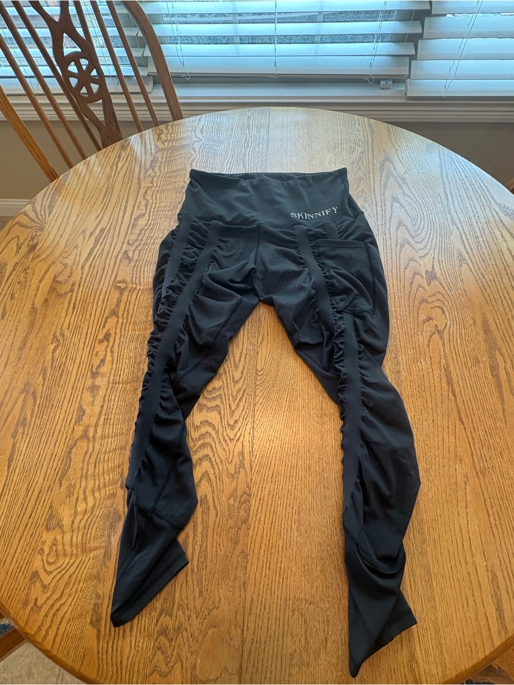 Skinnify Black Resistance Band Ruched Compression Sculpt Leggings Pocket Size L